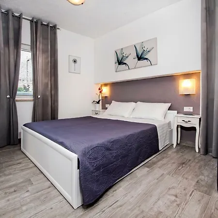 Studio Apartment Sunce Rovinj Exterior photo